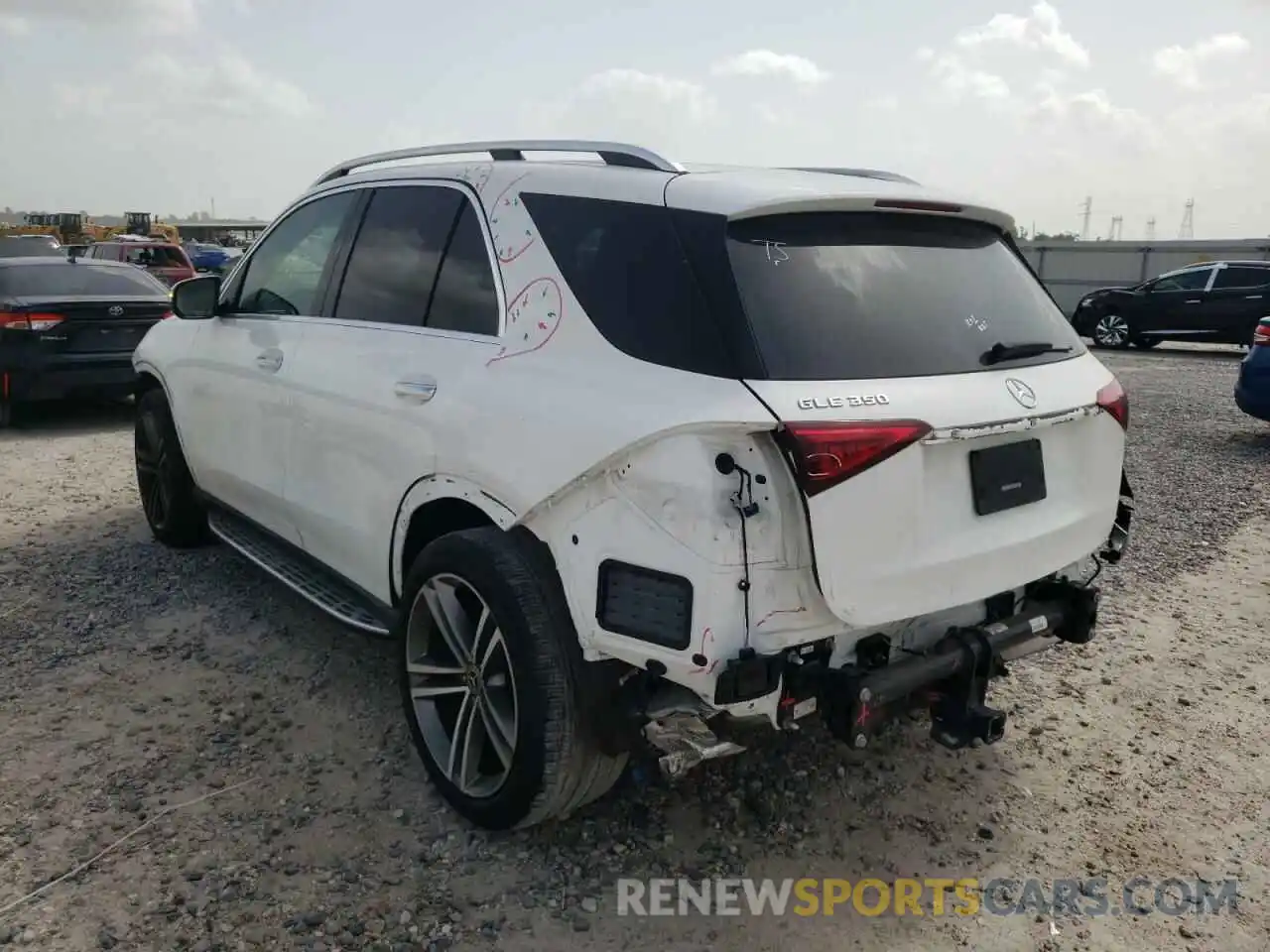 3 Photograph of a damaged car 4JGFB4JB6MA405657 MERCEDES-BENZ GLE-CLASS 2021