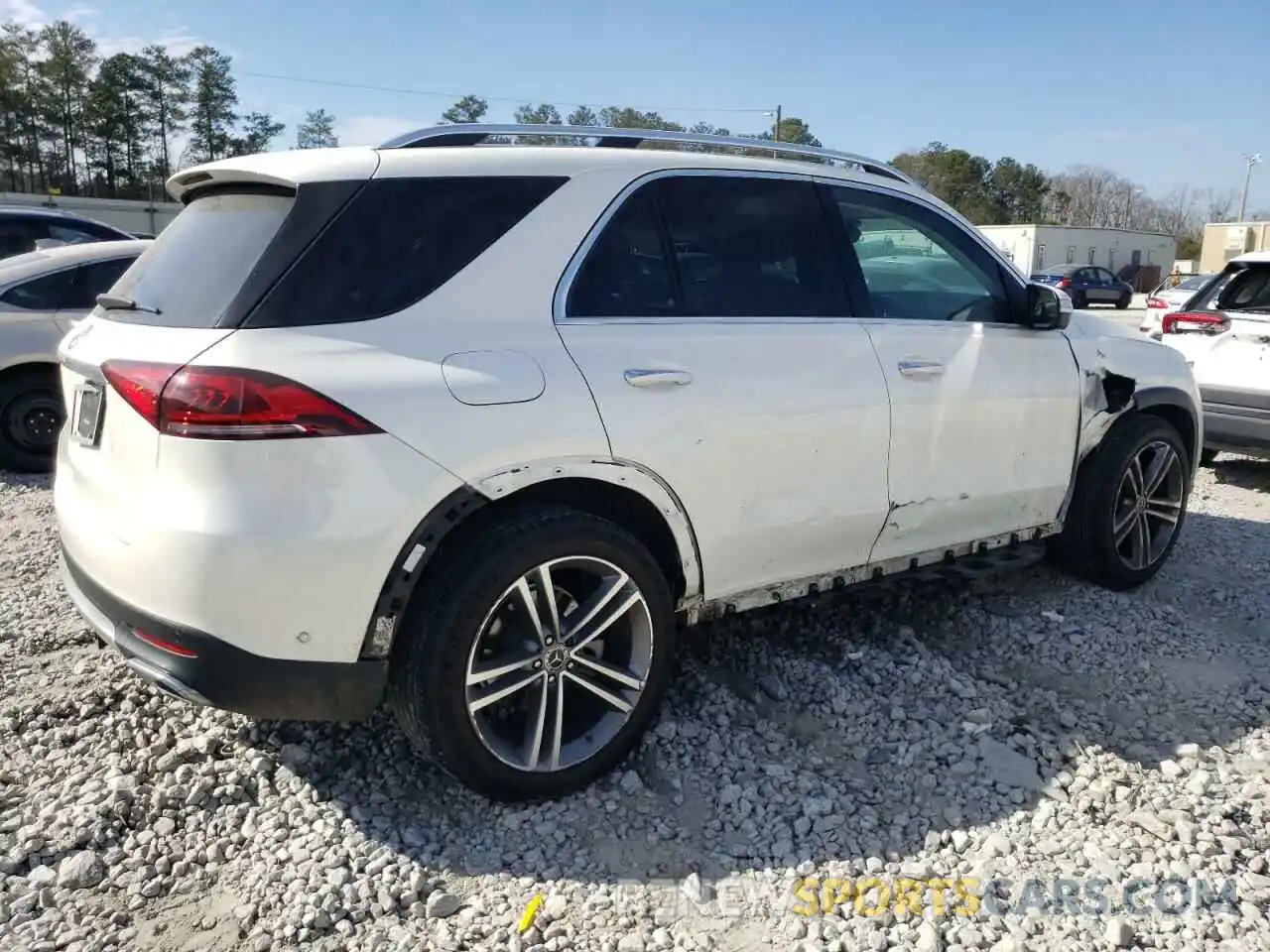 3 Photograph of a damaged car 4JGFB4JB6MA422796 MERCEDES-BENZ GLE-CLASS 2021