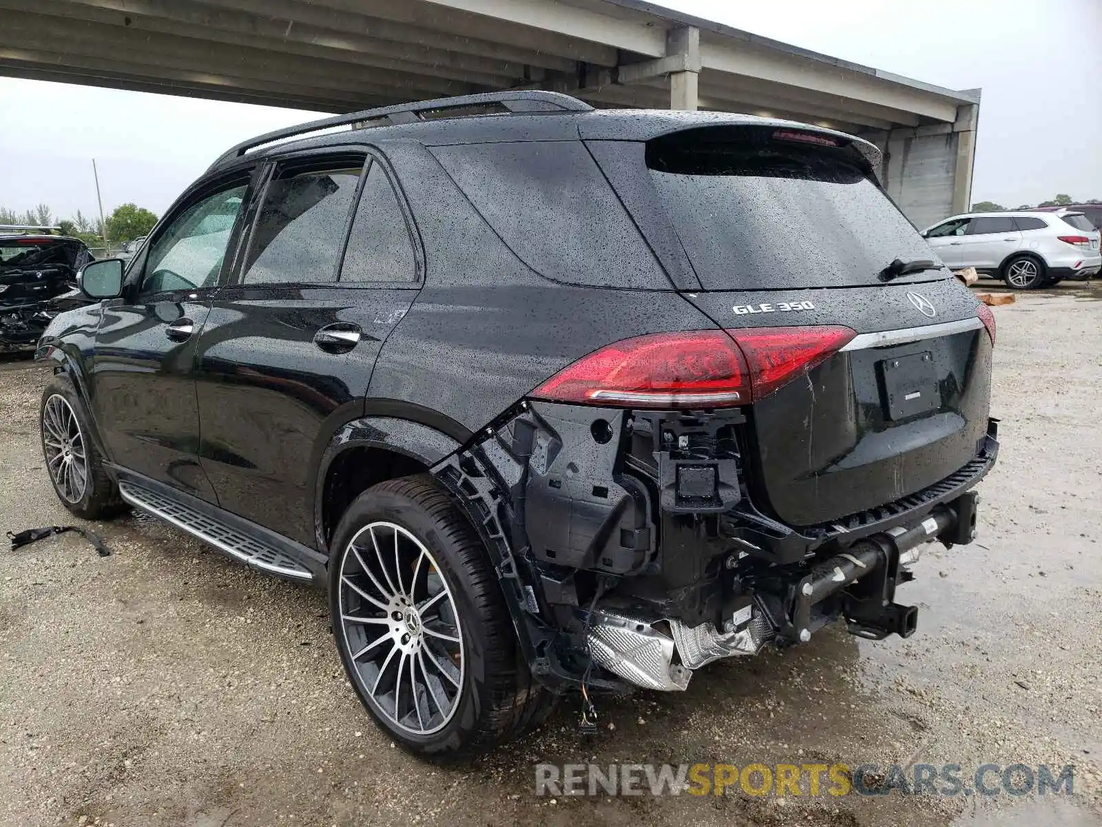 3 Photograph of a damaged car 4JGFB4JB8MA551736 MERCEDES-BENZ GLE-CLASS 2021