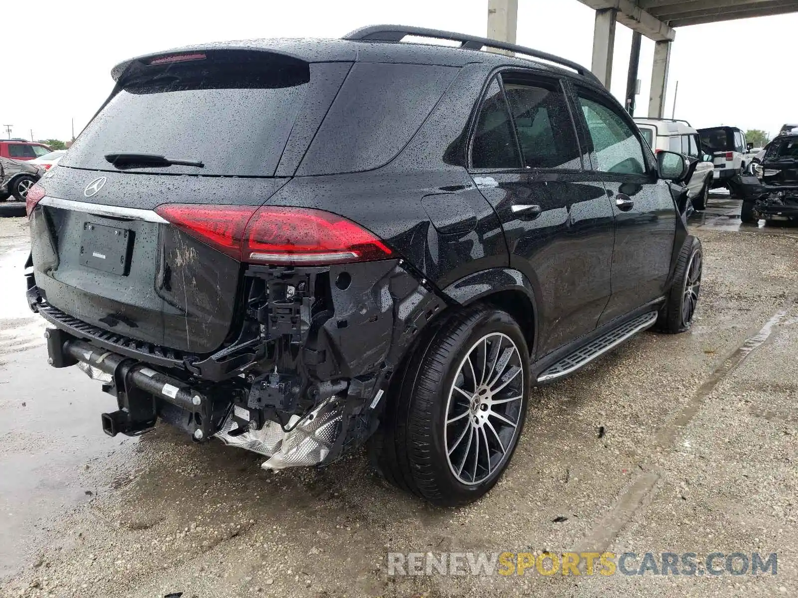 4 Photograph of a damaged car 4JGFB4JB8MA551736 MERCEDES-BENZ GLE-CLASS 2021