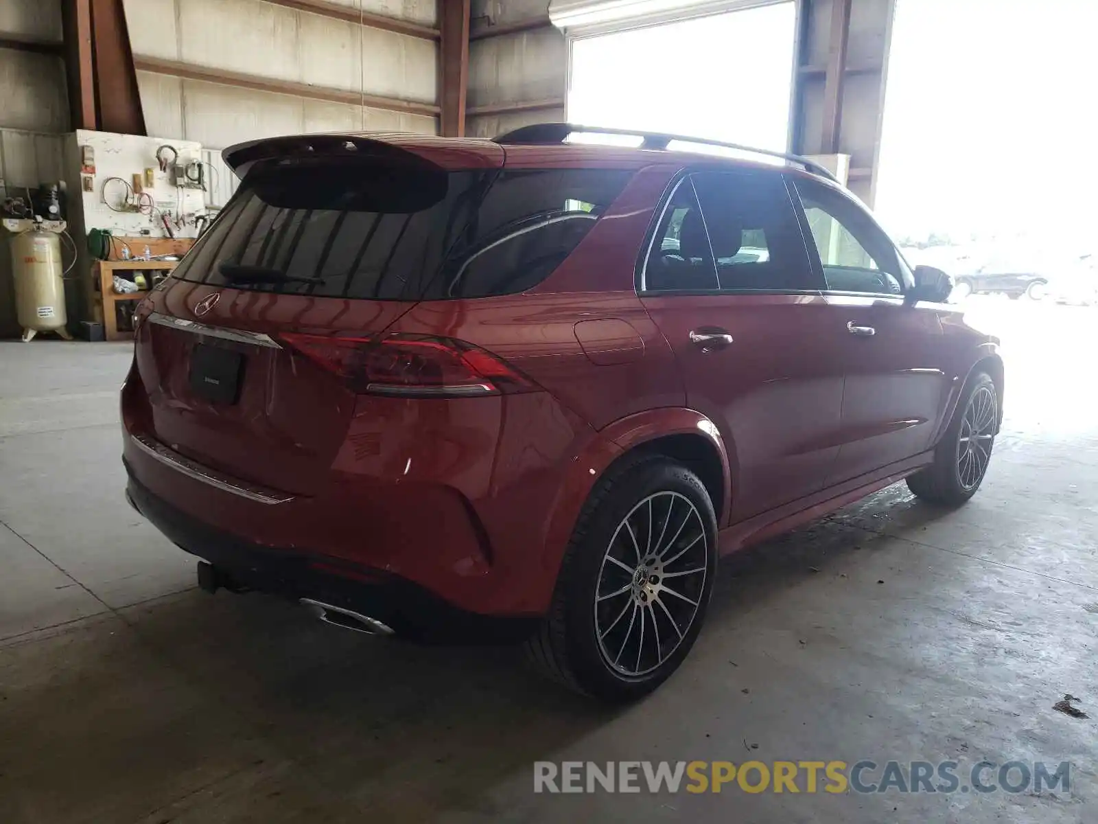 4 Photograph of a damaged car 4JGFB4JBXMA313449 MERCEDES-BENZ GLE-CLASS 2021