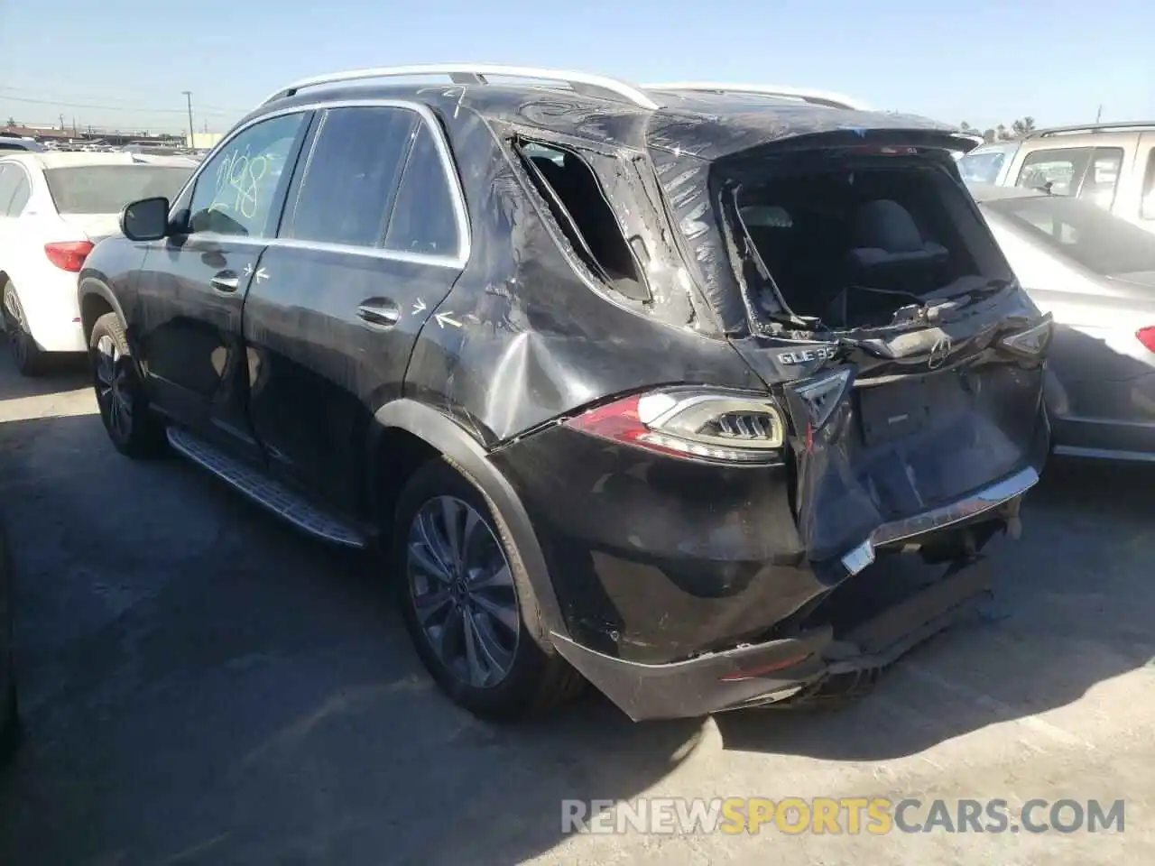 3 Photograph of a damaged car 4JGFB4JE2MA305386 MERCEDES-BENZ GLE-CLASS 2021