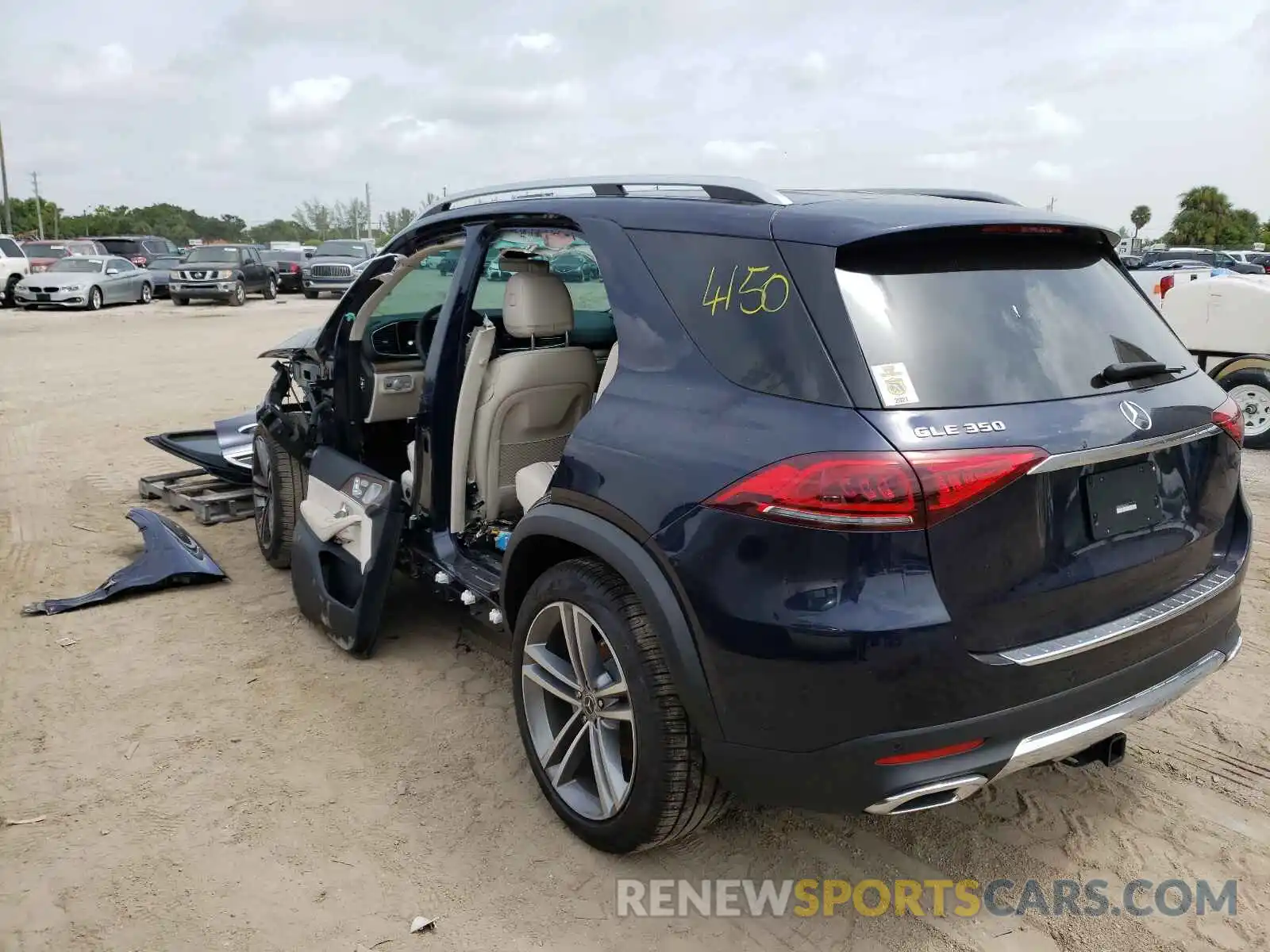 3 Photograph of a damaged car 4JGFB4JE8MA398396 MERCEDES-BENZ GLE-CLASS 2021