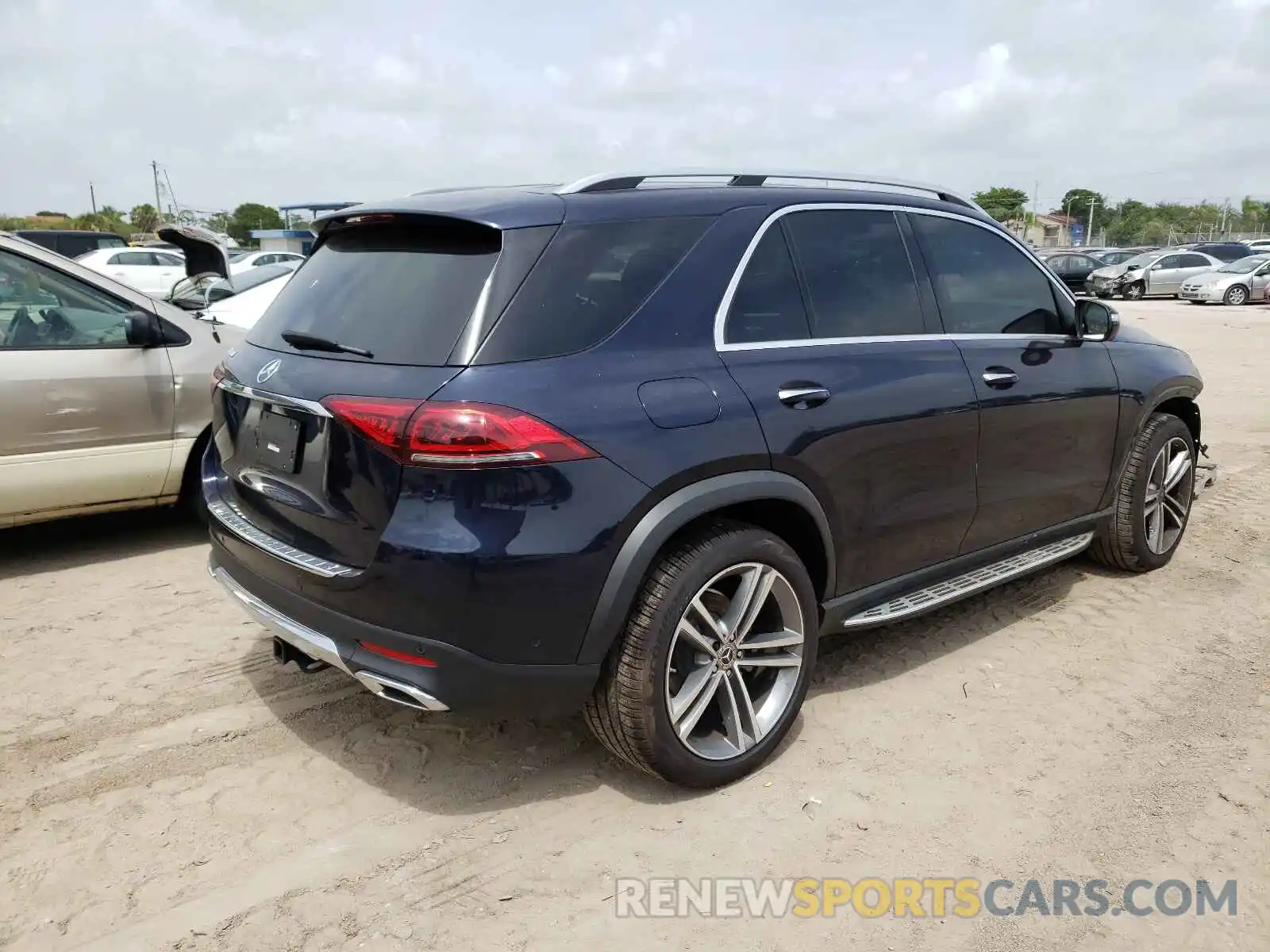 4 Photograph of a damaged car 4JGFB4JE8MA398396 MERCEDES-BENZ GLE-CLASS 2021