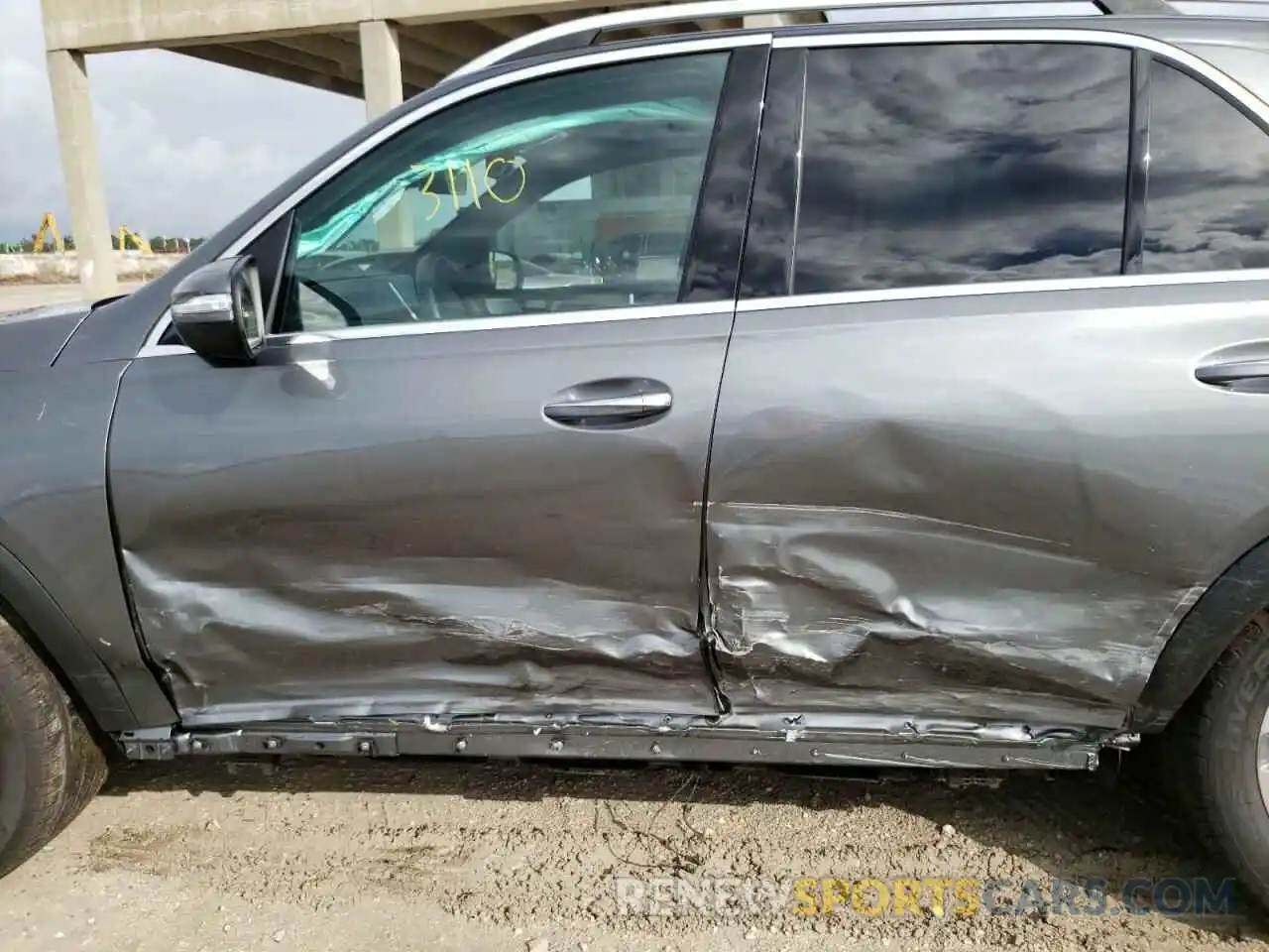 9 Photograph of a damaged car 4JGFB4KB0MA552569 MERCEDES-BENZ GLE-CLASS 2021