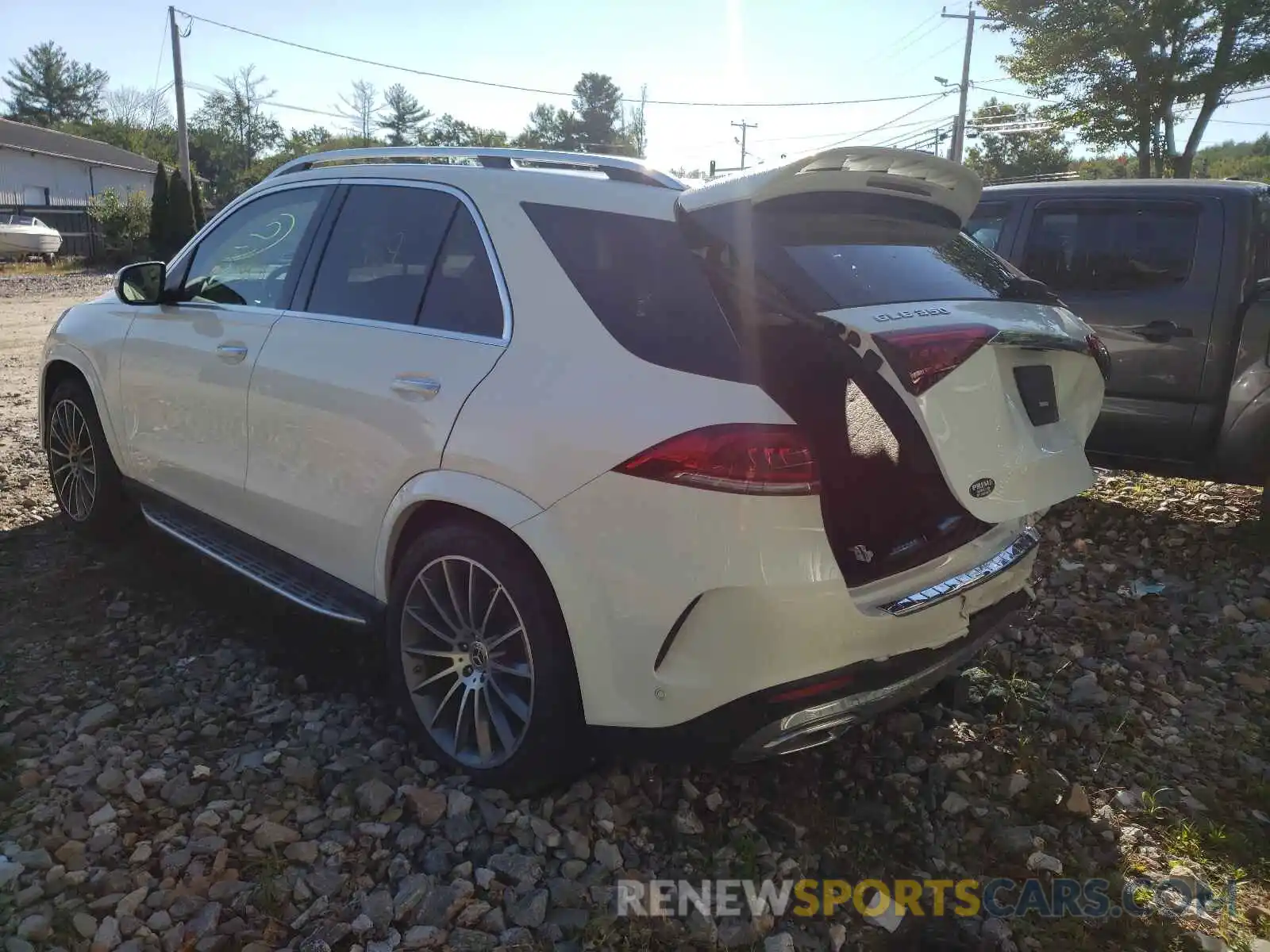 3 Photograph of a damaged car 4JGFB4KB1MA411736 MERCEDES-BENZ GLE-CLASS 2021