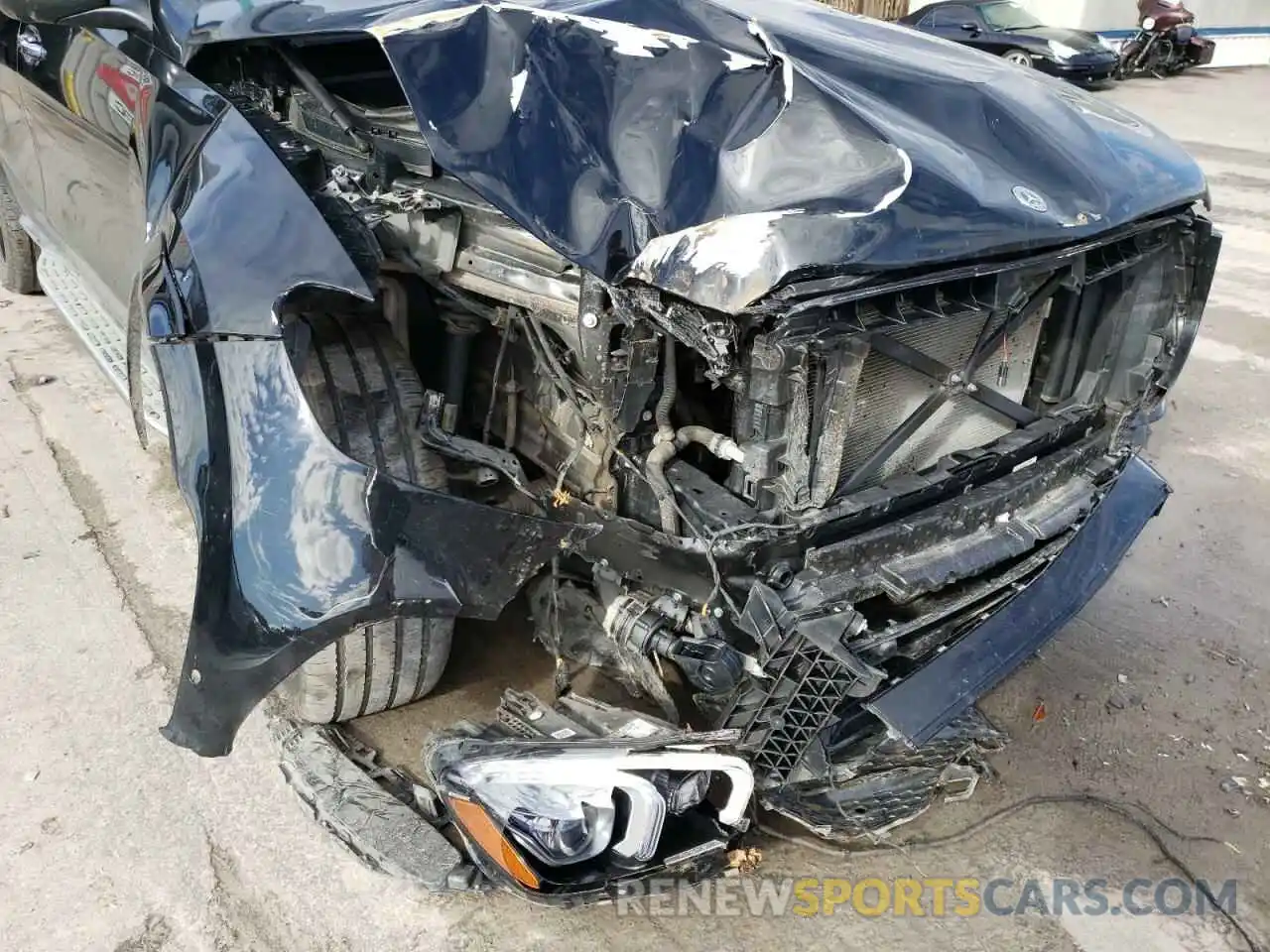 9 Photograph of a damaged car 4JGFB4KB3MA388511 MERCEDES-BENZ GLE-CLASS 2021