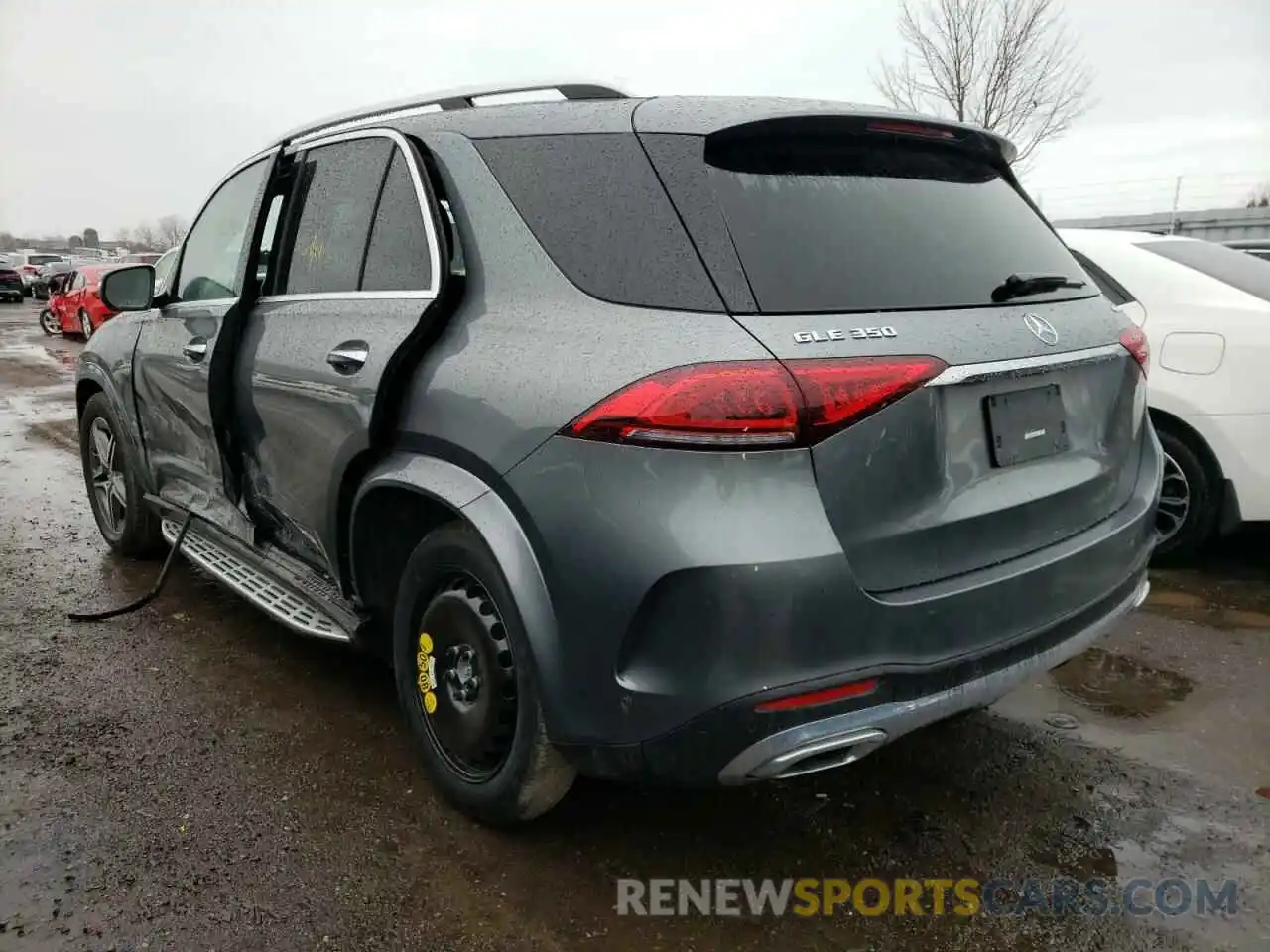 3 Photograph of a damaged car 4JGFB4KB4MA310268 MERCEDES-BENZ GLE-CLASS 2021