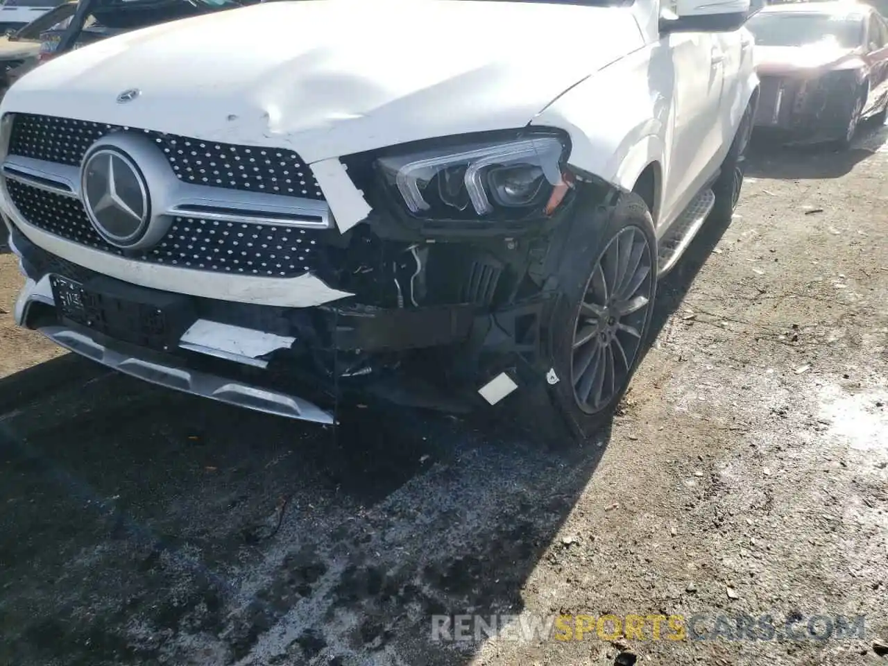 9 Photograph of a damaged car 4JGFB4KB8MA433863 MERCEDES-BENZ GLE-CLASS 2021