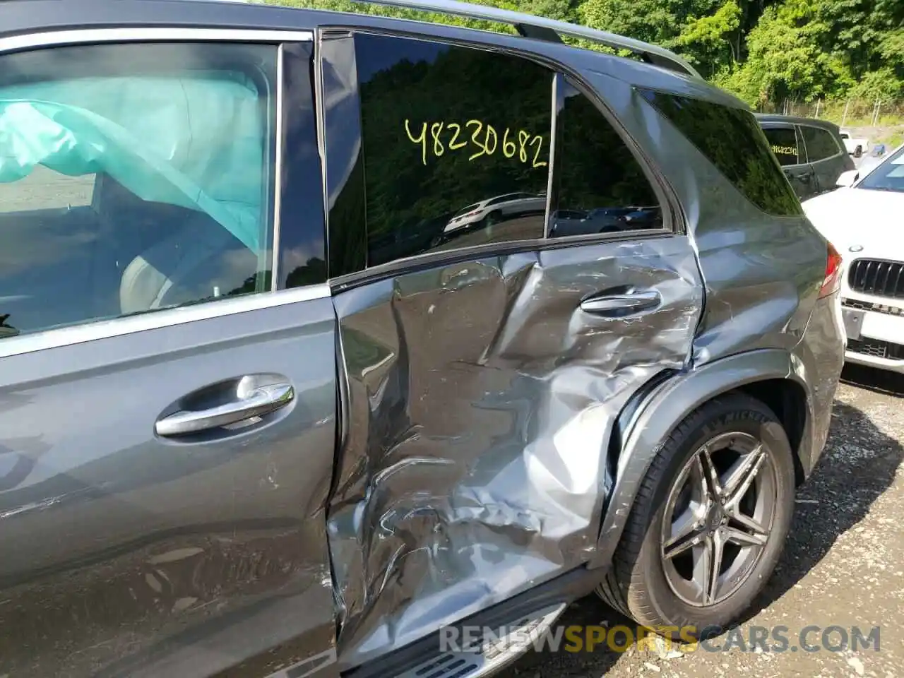 9 Photograph of a damaged car 4JGFB4KB9MA384561 MERCEDES-BENZ GLE-CLASS 2021