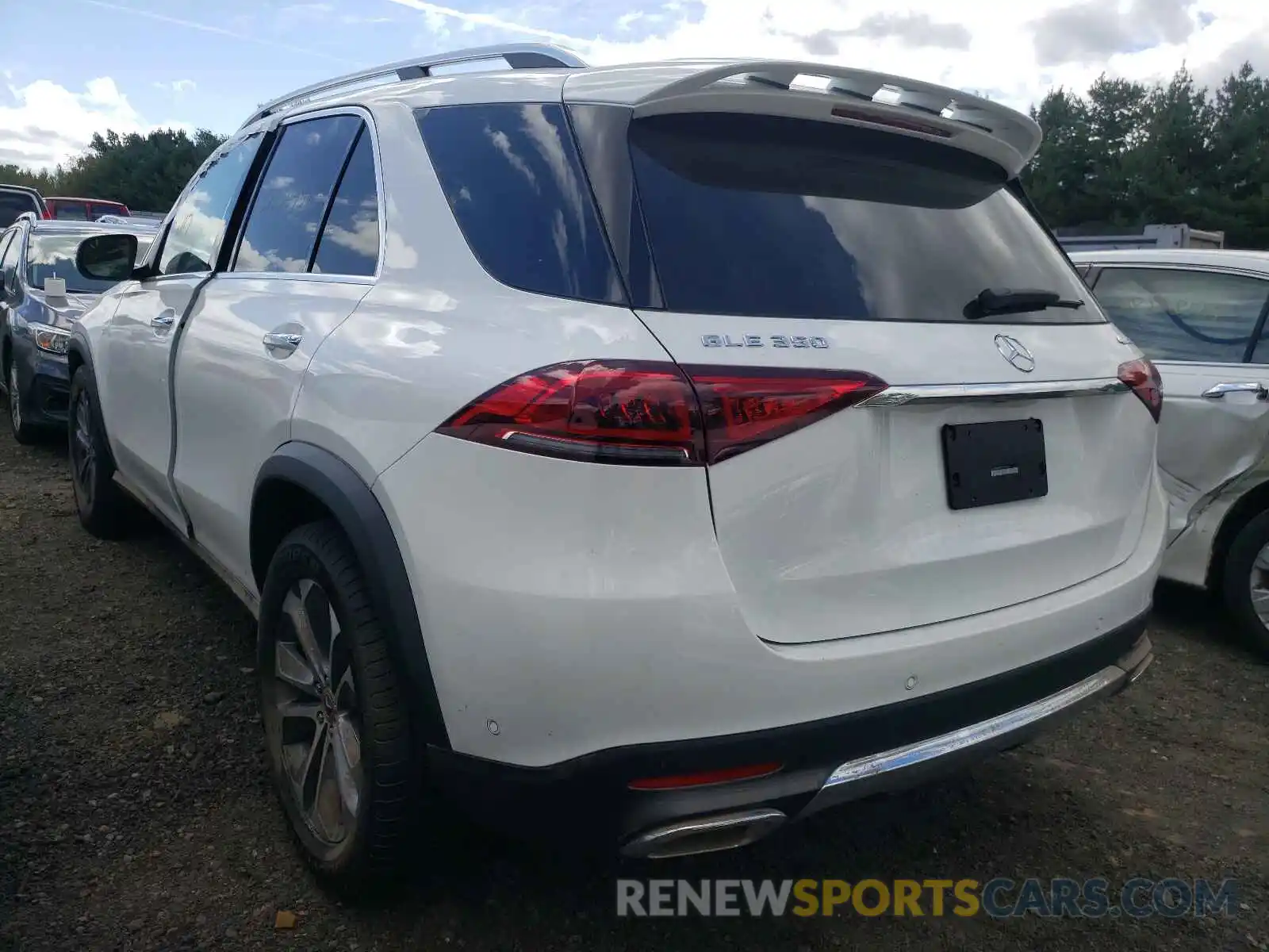 3 Photograph of a damaged car 4JGFB4KB9MA439588 MERCEDES-BENZ GLE-CLASS 2021