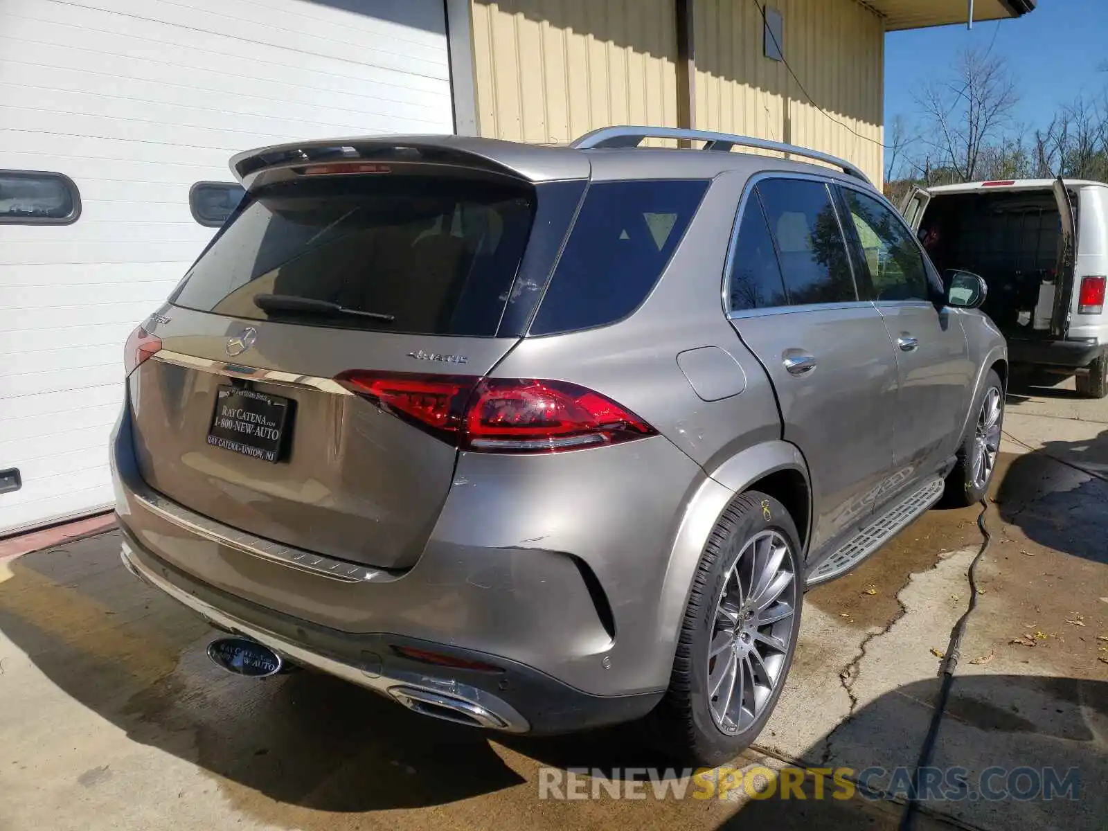 4 Photograph of a damaged car 4JGFB4KB9MA484496 MERCEDES-BENZ GLE-CLASS 2021