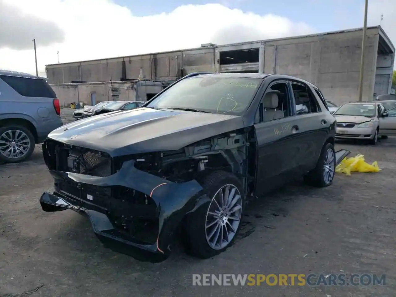 2 Photograph of a damaged car 4JGFB5KB5MA527723 MERCEDES-BENZ GLE-CLASS 2021