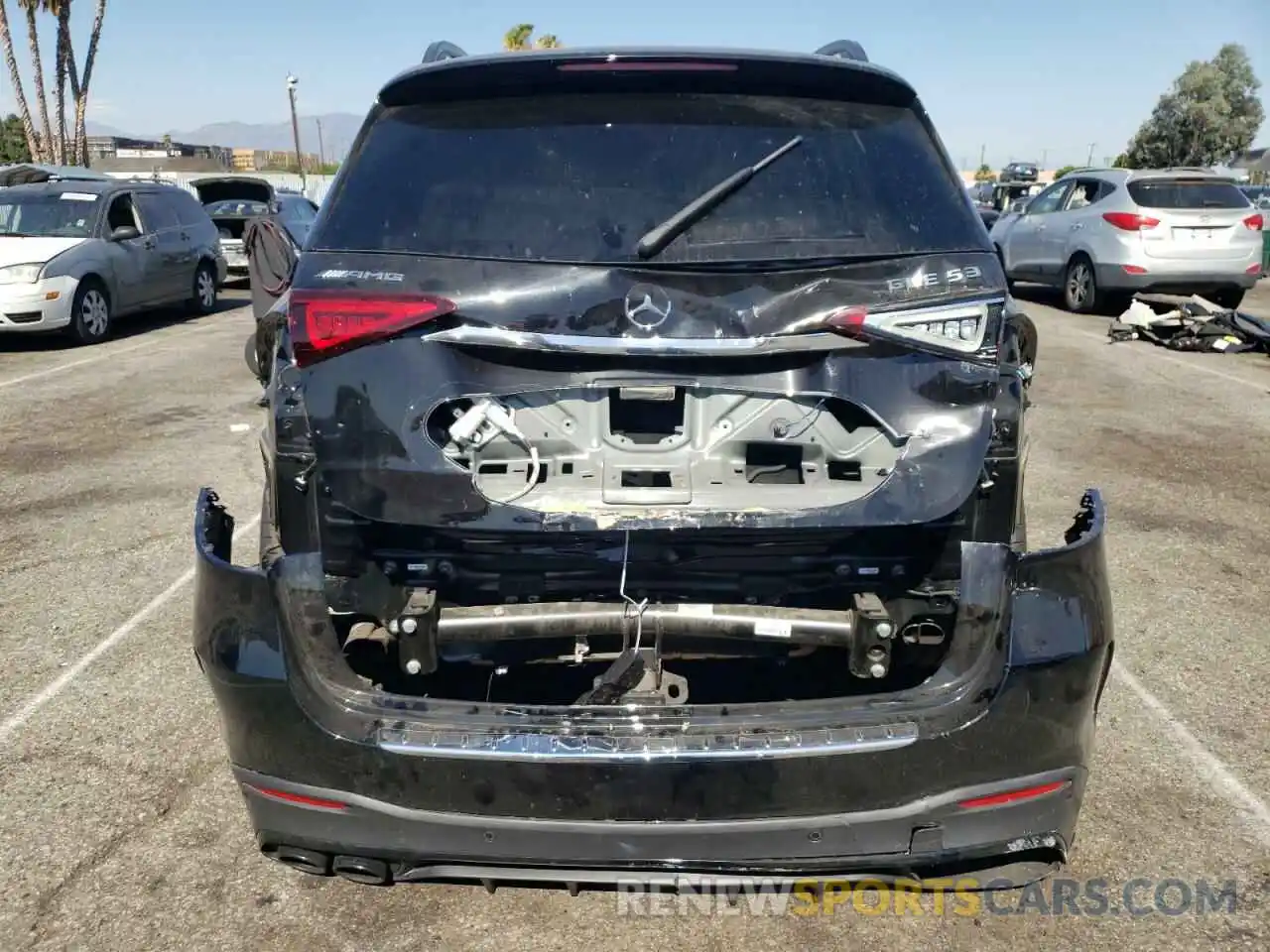 9 Photograph of a damaged car 4JGFB6BB5MA360396 MERCEDES-BENZ GLE-CLASS 2021