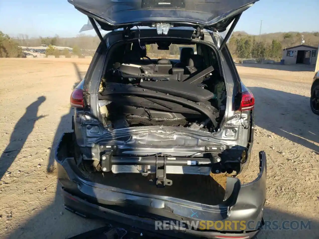 9 Photograph of a damaged car 4JGFB8KB0MA238539 MERCEDES-BENZ GLE-CLASS 2021