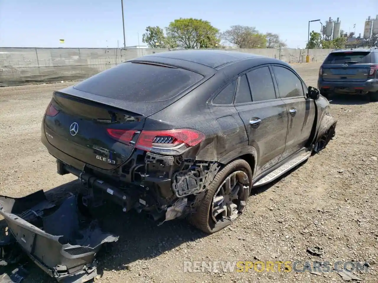 4 Photograph of a damaged car 4JGFD6BB1MA218301 MERCEDES-BENZ GLE-CLASS 2021