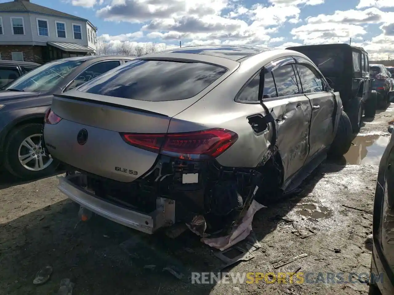 4 Photograph of a damaged car 4JGFD6BB1MA507565 MERCEDES-BENZ GLE-CLASS 2021