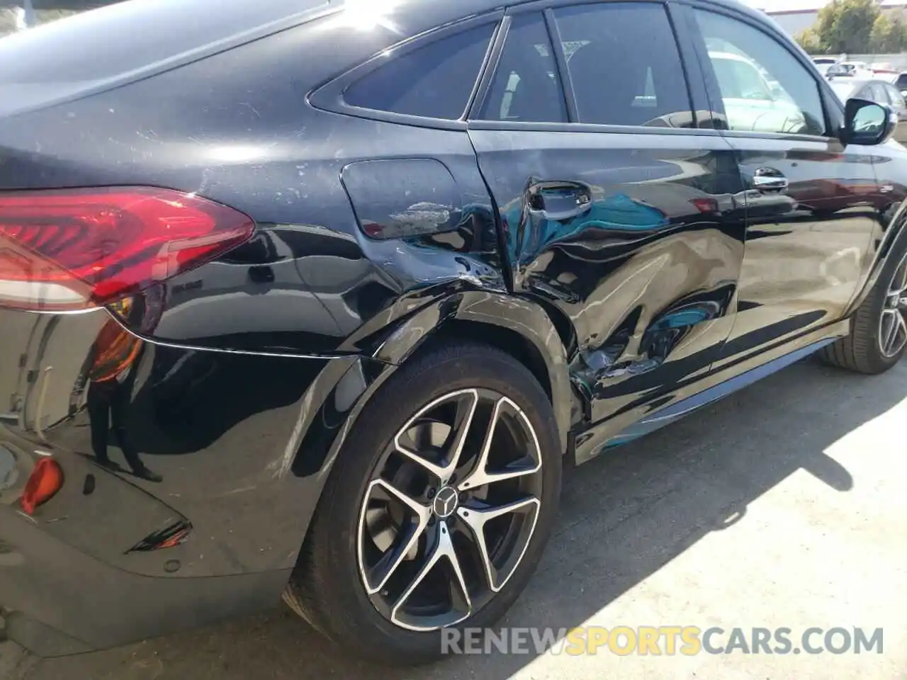 9 Photograph of a damaged car 4JGFD6BB3MA248349 MERCEDES-BENZ GLE-CLASS 2021