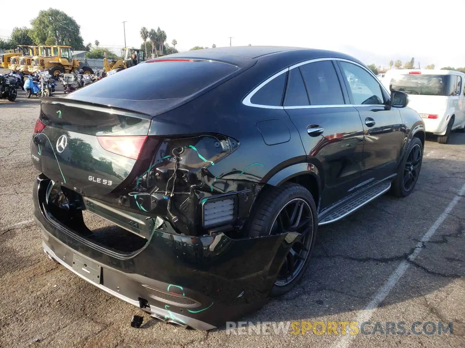 4 Photograph of a damaged car 4JGFD6BB3MA326869 MERCEDES-BENZ GLE-CLASS 2021