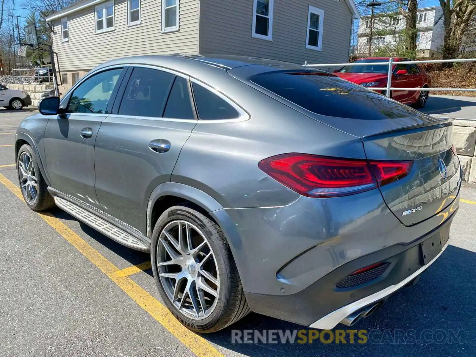 3 Photograph of a damaged car 4JGFD6BB8MA265504 MERCEDES-BENZ GLE-CLASS 2021