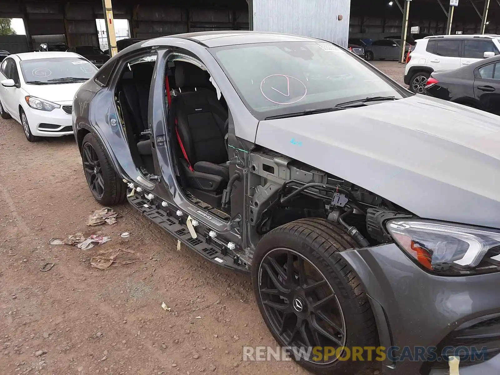 9 Photograph of a damaged car 4JGFD6BB8MA396111 MERCEDES-BENZ GLE-CLASS 2021