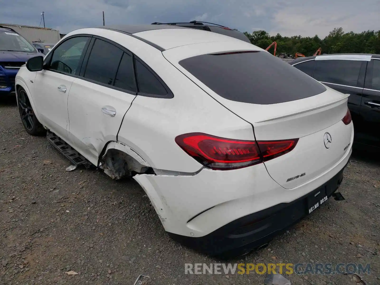 3 Photograph of a damaged car 4JGFD6BB9MA295031 MERCEDES-BENZ GLE-CLASS 2021