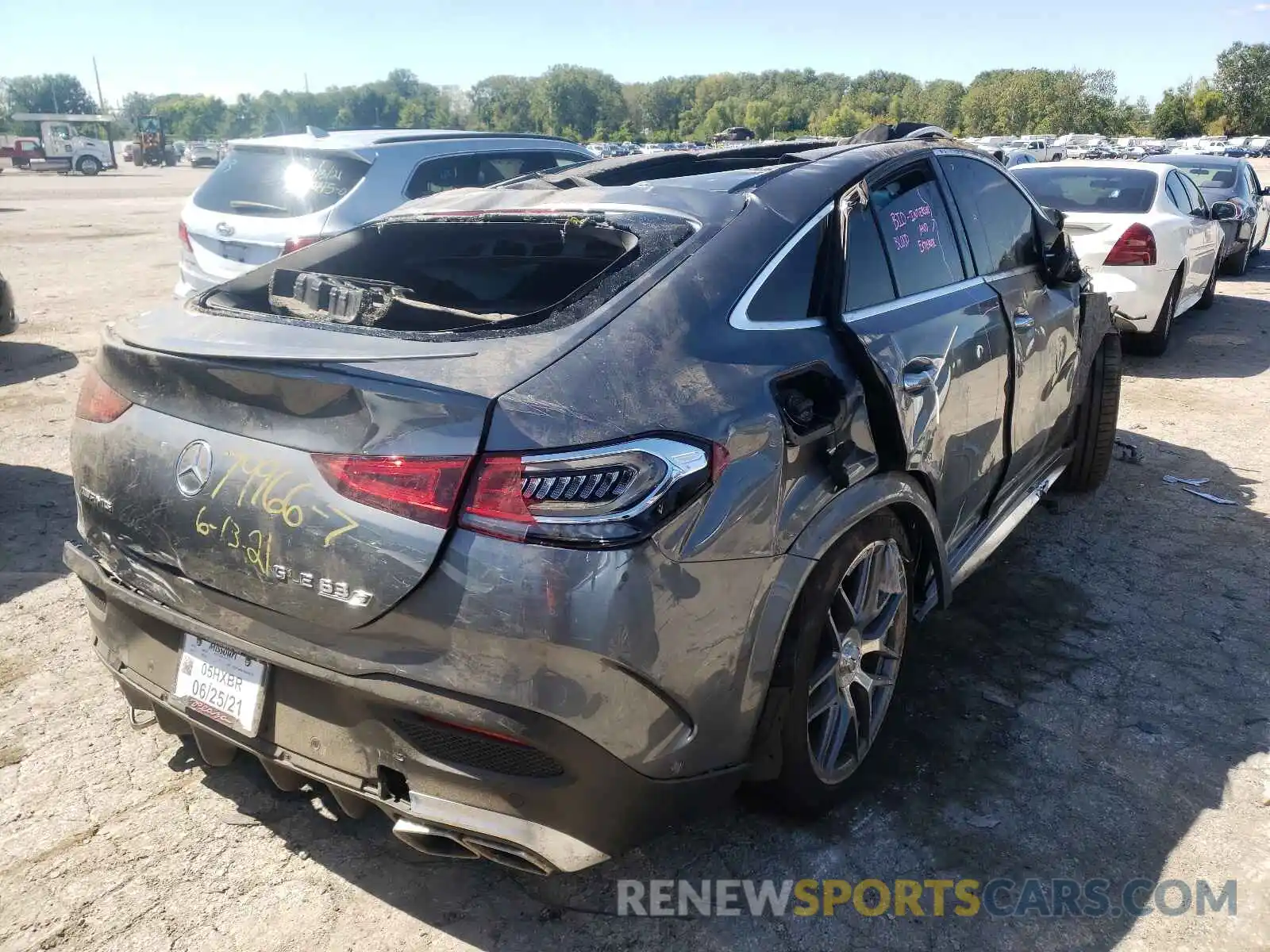 4 Photograph of a damaged car 4JGFD8KB1MA461179 MERCEDES-BENZ GLE-CLASS 2021