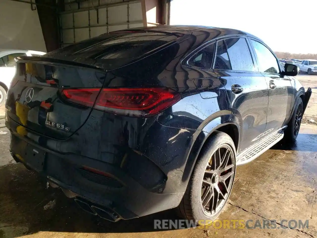 4 Photograph of a damaged car 4JGFD8KB7MA489648 MERCEDES-BENZ GLE-CLASS 2021