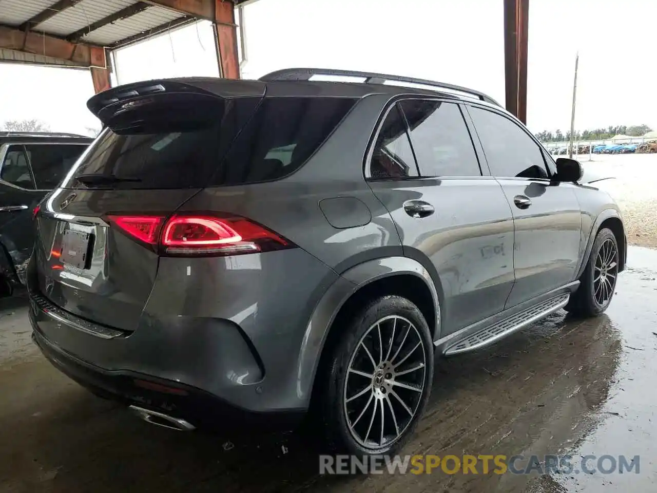 3 Photograph of a damaged car 4JGFB4JB1NA618968 MERCEDES-BENZ GLE-CLASS 2022