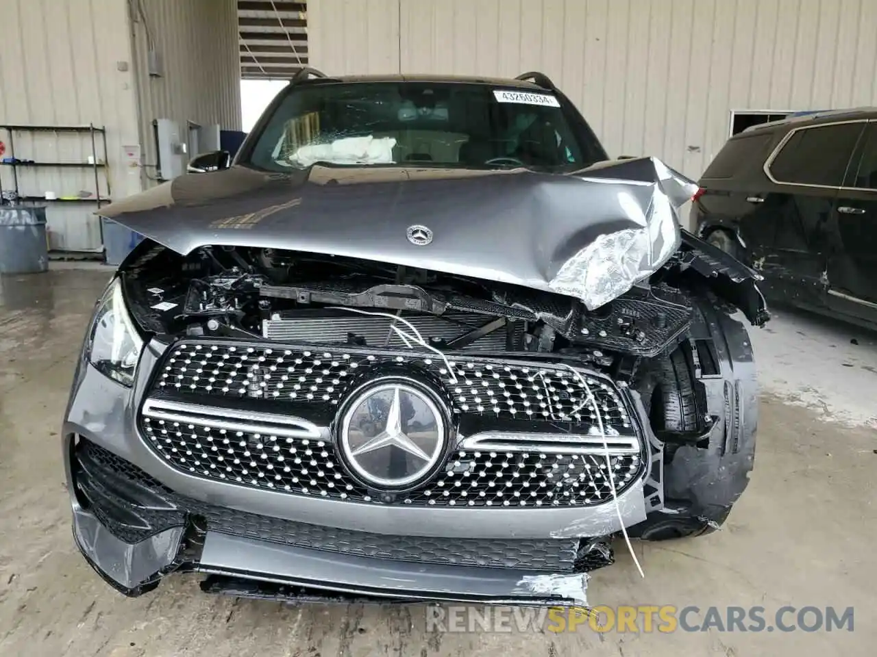 5 Photograph of a damaged car 4JGFB4JB1NA618968 MERCEDES-BENZ GLE-CLASS 2022