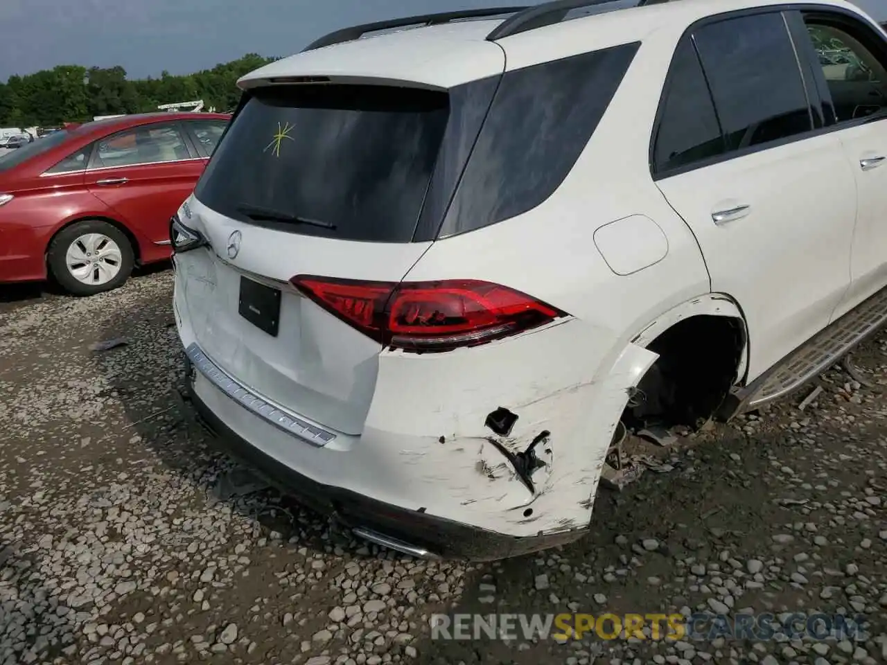 9 Photograph of a damaged car 4JGFB4JB4NA627616 MERCEDES-BENZ GLE-CLASS 2022