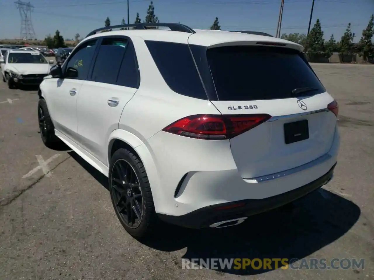 3 Photograph of a damaged car 4JGFB4JB4NA636980 MERCEDES-BENZ GLE-CLASS 2022