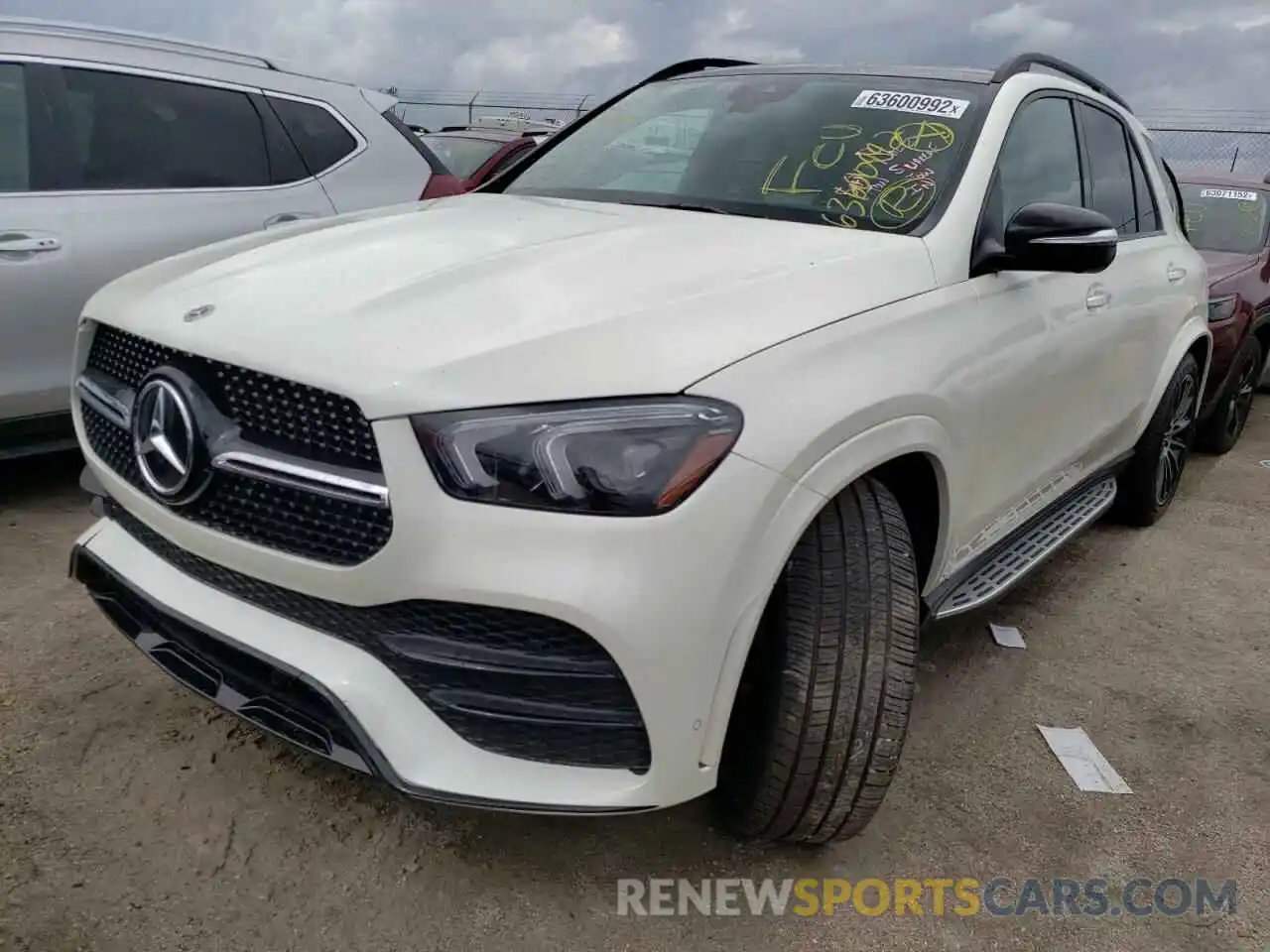 2 Photograph of a damaged car 4JGFB4JB8NA632267 MERCEDES-BENZ GLE-CLASS 2022