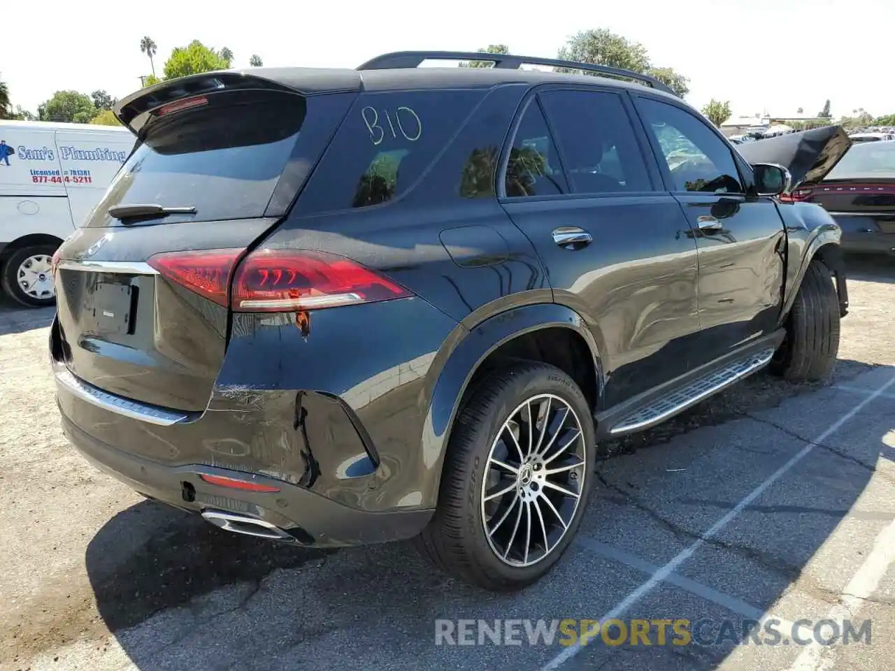 4 Photograph of a damaged car 4JGFB4JB9NA591387 MERCEDES-BENZ GLE-CLASS 2022