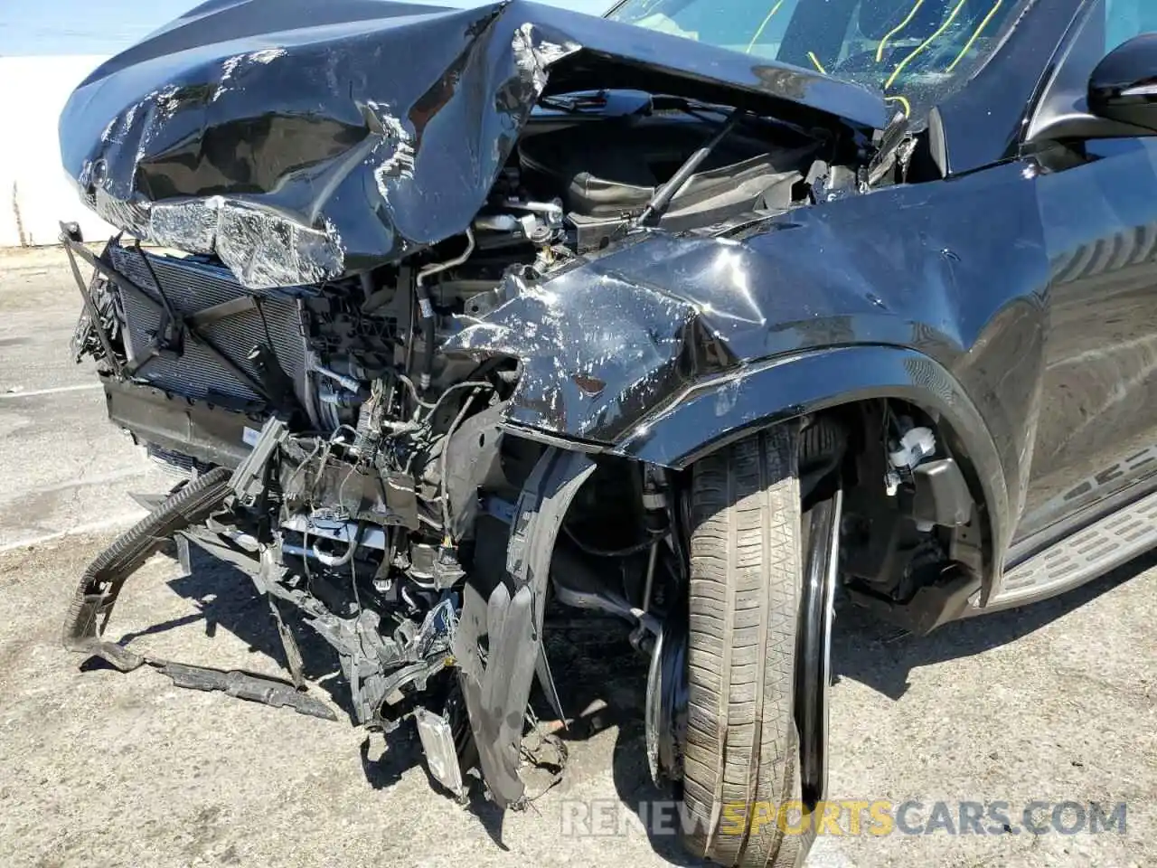 9 Photograph of a damaged car 4JGFB4JB9NA591387 MERCEDES-BENZ GLE-CLASS 2022