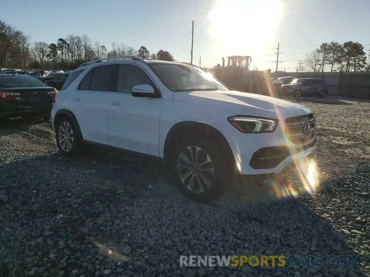 4 Photograph of a damaged car 4JGFB4JBXNA591754 MERCEDES-BENZ GLE-CLASS 2022