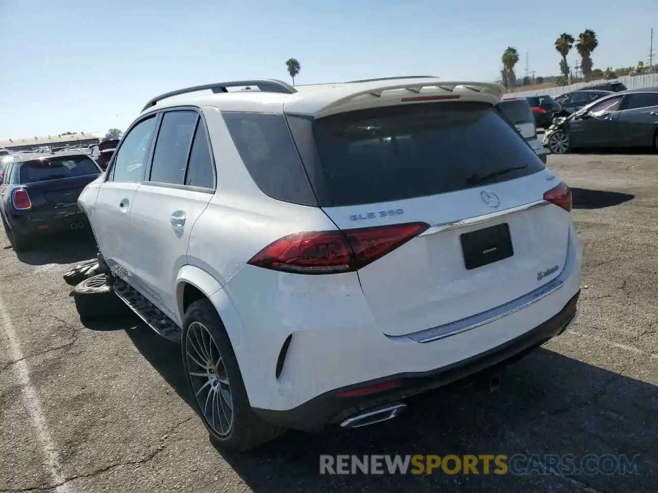 3 Photograph of a damaged car 4JGFB4KB0NA578638 MERCEDES-BENZ GLE-CLASS 2022