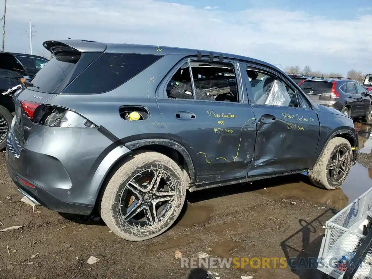 3 Photograph of a damaged car 4JGFB4KB0NA685317 MERCEDES-BENZ GLE-CLASS 2022