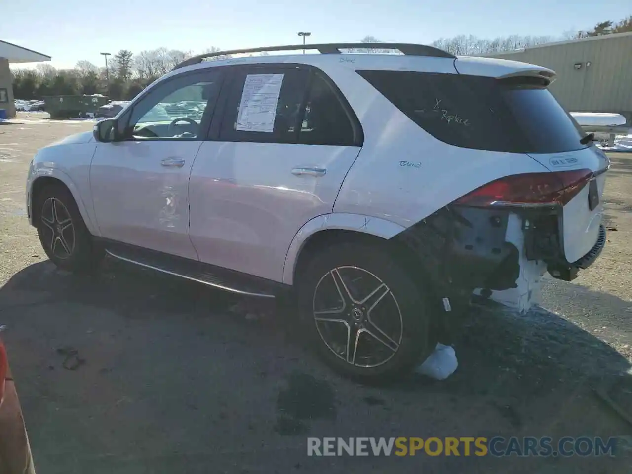 2 Photograph of a damaged car 4JGFB4KB6NA705652 MERCEDES-BENZ GLE-CLASS 2022