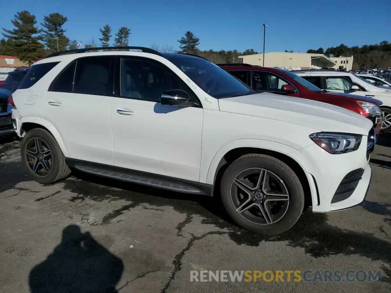 4 Photograph of a damaged car 4JGFB4KB6NA705652 MERCEDES-BENZ GLE-CLASS 2022