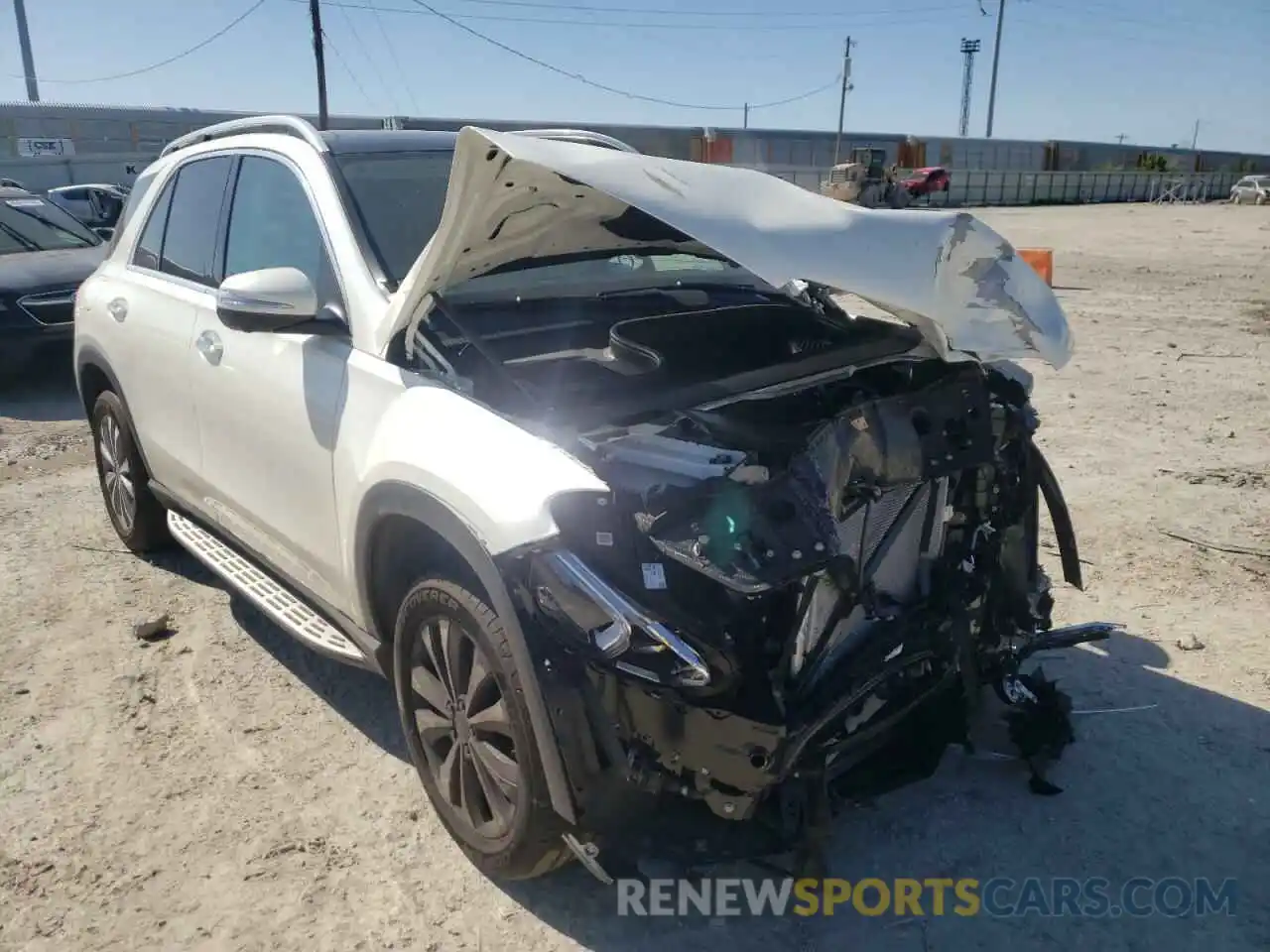 1 Photograph of a damaged car 4JGFB4KB8NA590536 MERCEDES-BENZ GLE-CLASS 2022