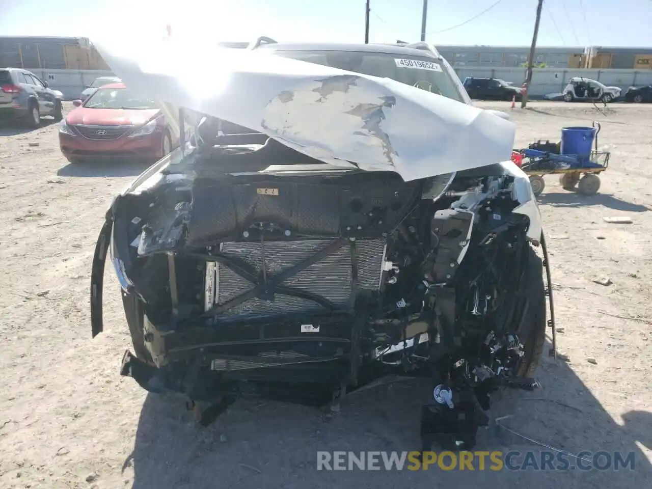 9 Photograph of a damaged car 4JGFB4KB8NA590536 MERCEDES-BENZ GLE-CLASS 2022