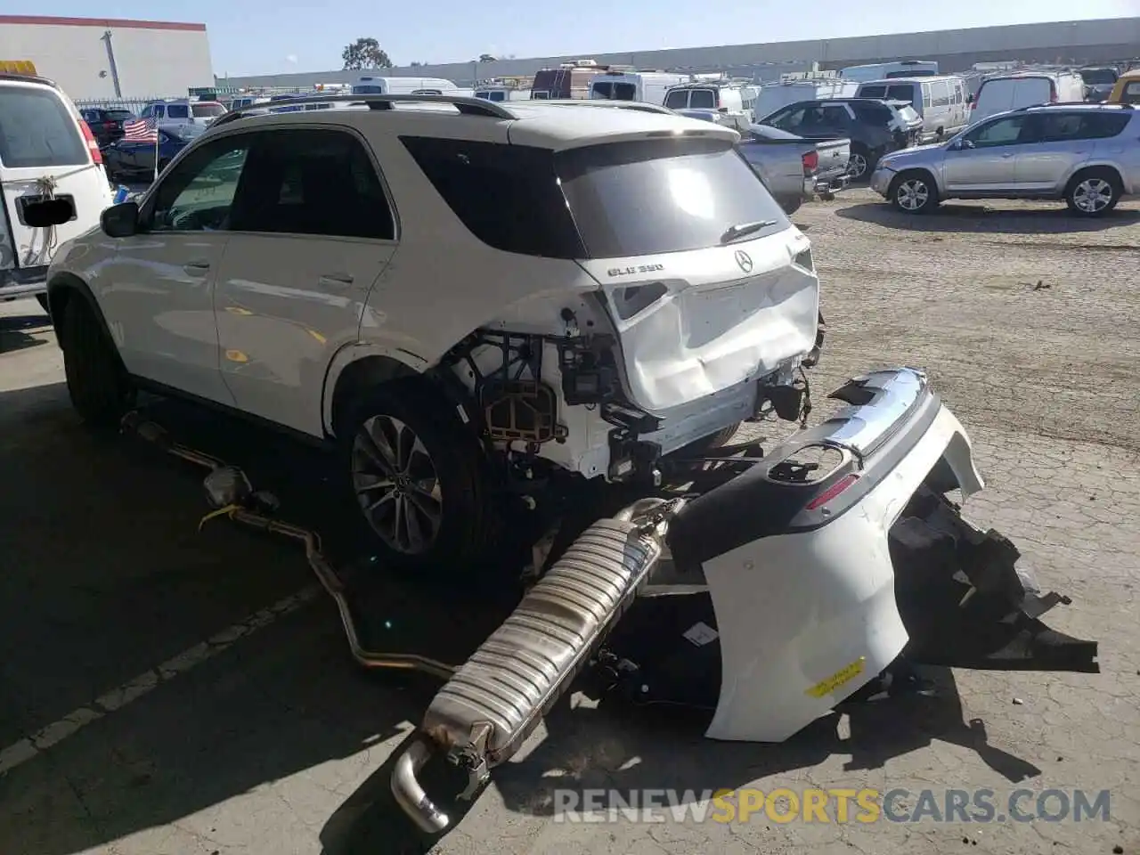 3 Photograph of a damaged car 4JGFB4KE8NA603263 MERCEDES-BENZ GLE-CLASS 2022