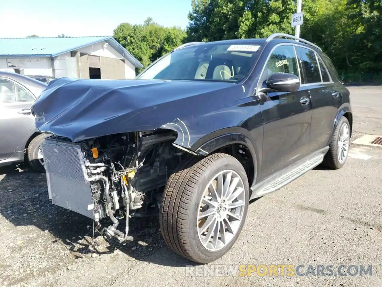 2 Photograph of a damaged car 4JGFB5KB3NA704299 MERCEDES-BENZ GLE-CLASS 2022