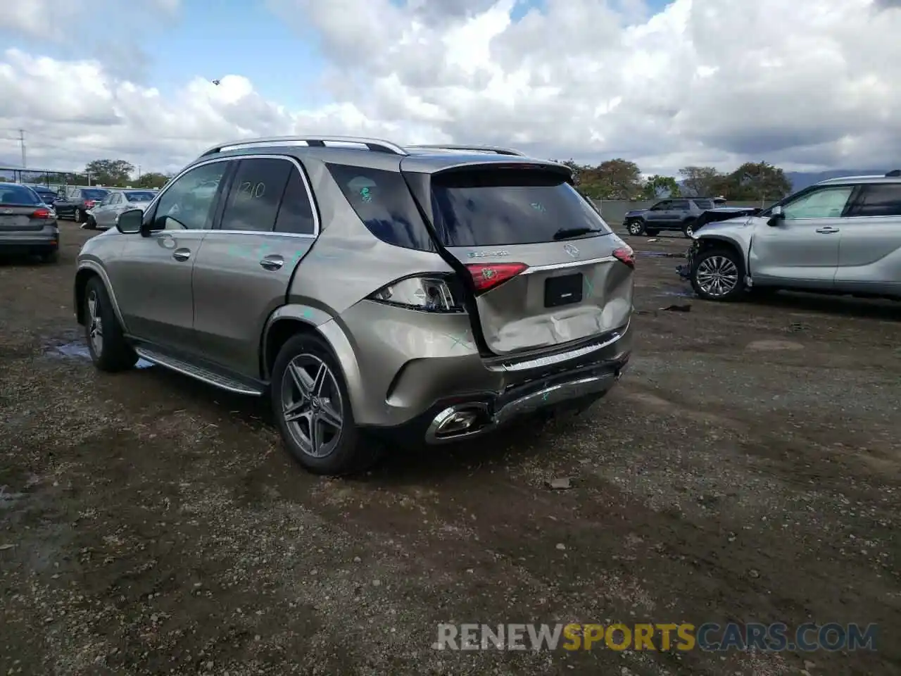 3 Photograph of a damaged car 4JGFB5KB6NA648648 MERCEDES-BENZ GLE-CLASS 2022