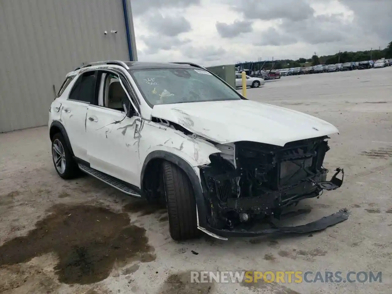 1 Photograph of a damaged car 4JGFB5KB7NA736821 MERCEDES-BENZ GLE-CLASS 2022