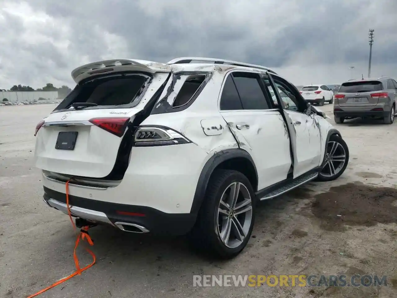 4 Photograph of a damaged car 4JGFB5KB7NA736821 MERCEDES-BENZ GLE-CLASS 2022