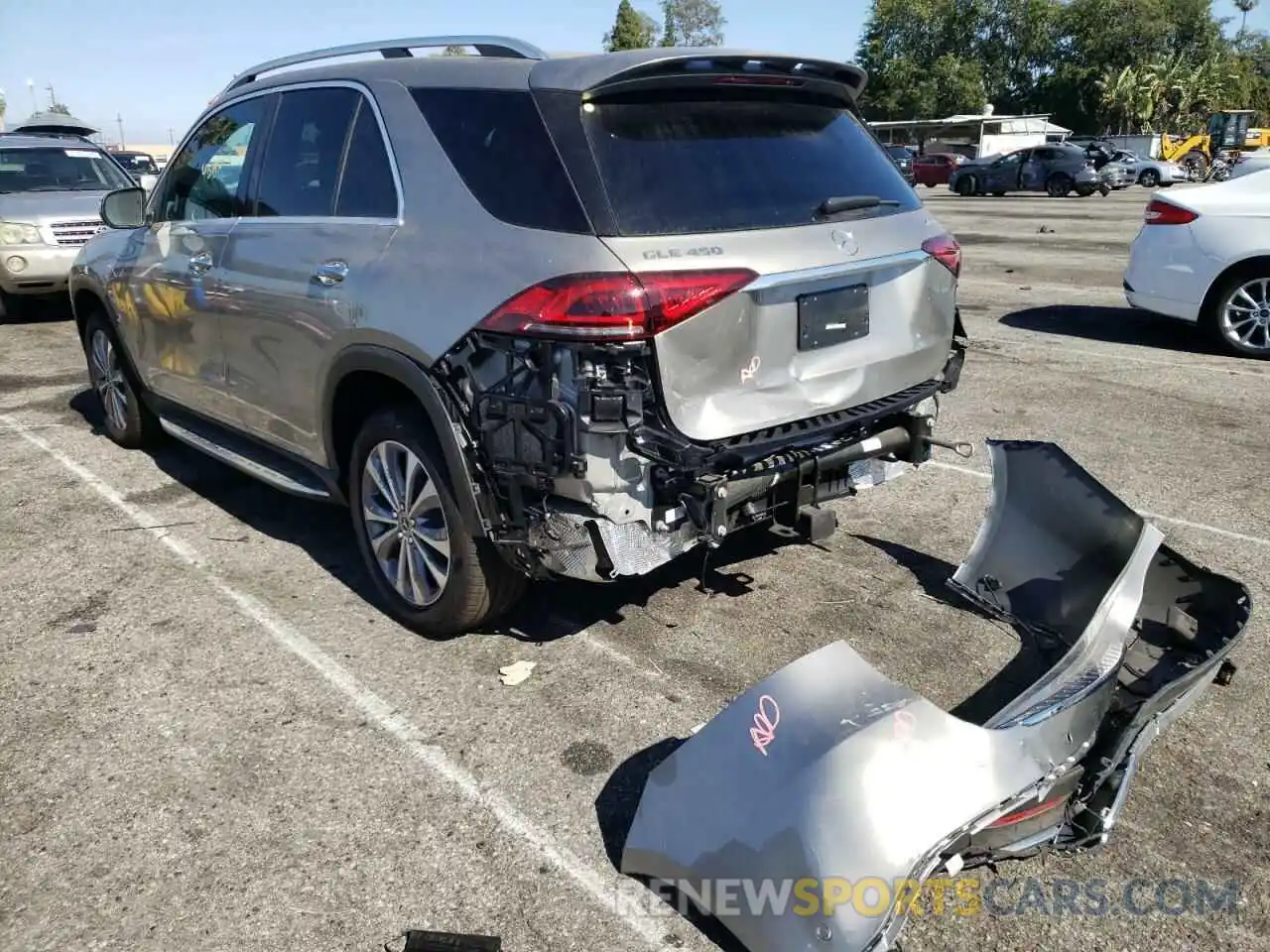 3 Photograph of a damaged car 4JGFB5KE3NA618498 MERCEDES-BENZ GLE-CLASS 2022