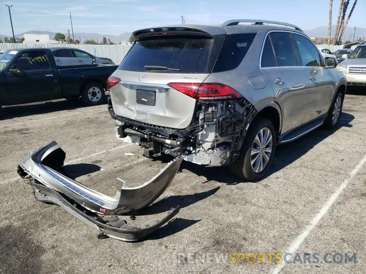 4 Photograph of a damaged car 4JGFB5KE3NA618498 MERCEDES-BENZ GLE-CLASS 2022