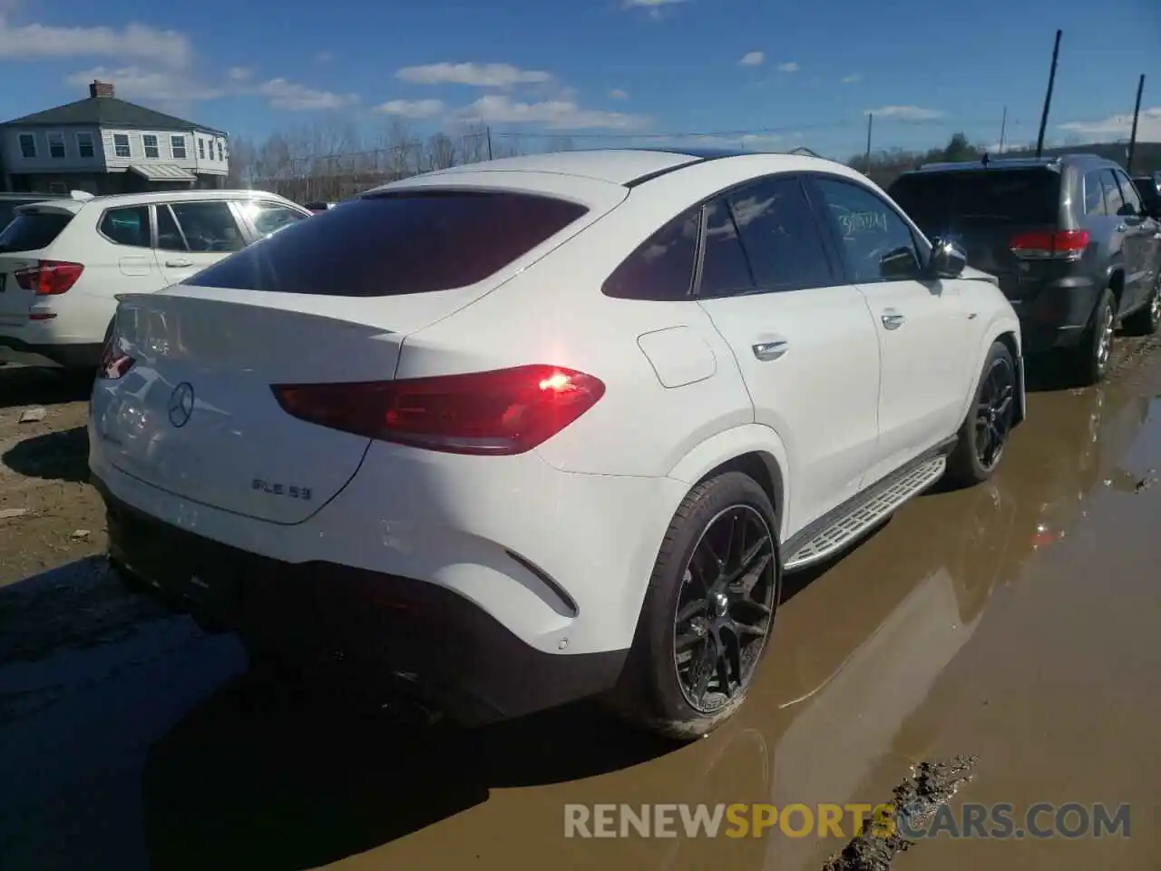 4 Photograph of a damaged car 4JGFD6BB4NA599272 MERCEDES-BENZ GLE-CLASS 2022